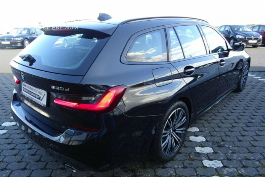 Importer une BMW 320d Touring M Sport LED NAV PDC SHZ Tempomat